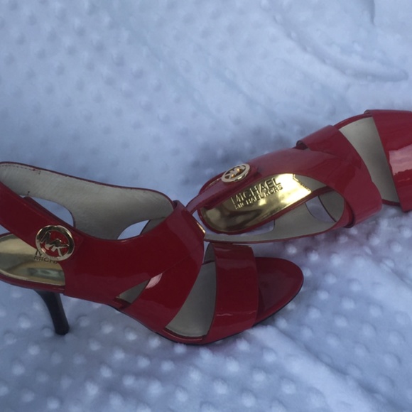 Michael Kors Red Patent Size 7.0 - Picture 2 of 3
